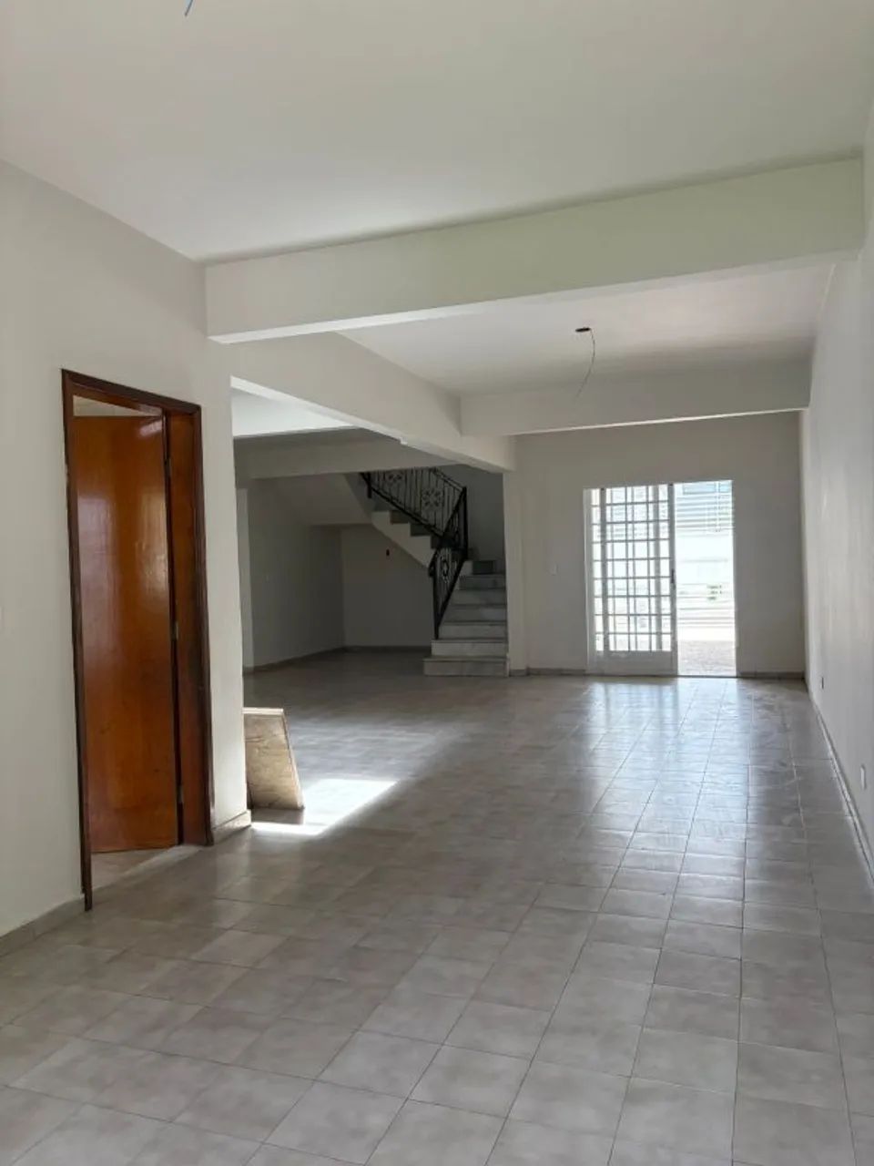 vende sobrado 6 quartos no pico do amor - Foto 3