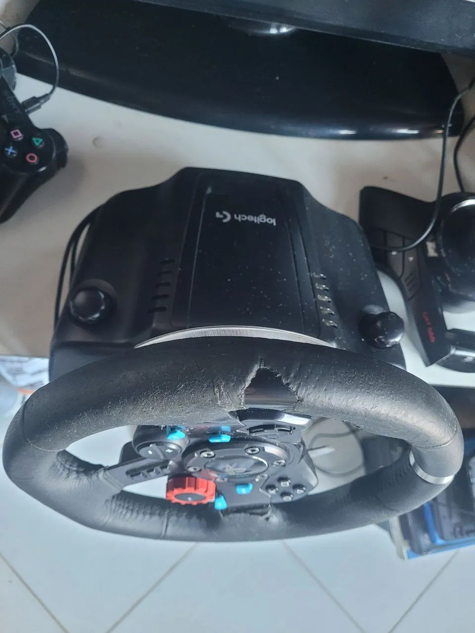Volante g29 logitech com detalhes leia abaixo - Foto 2