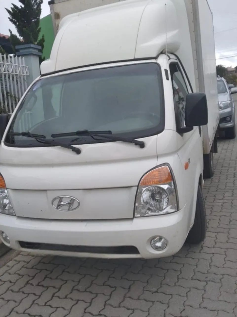  Hr Hyundai Bau 2012