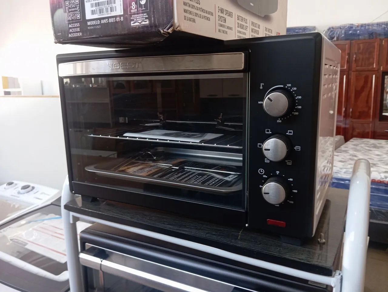 Forno elétrico com espeto giratório 