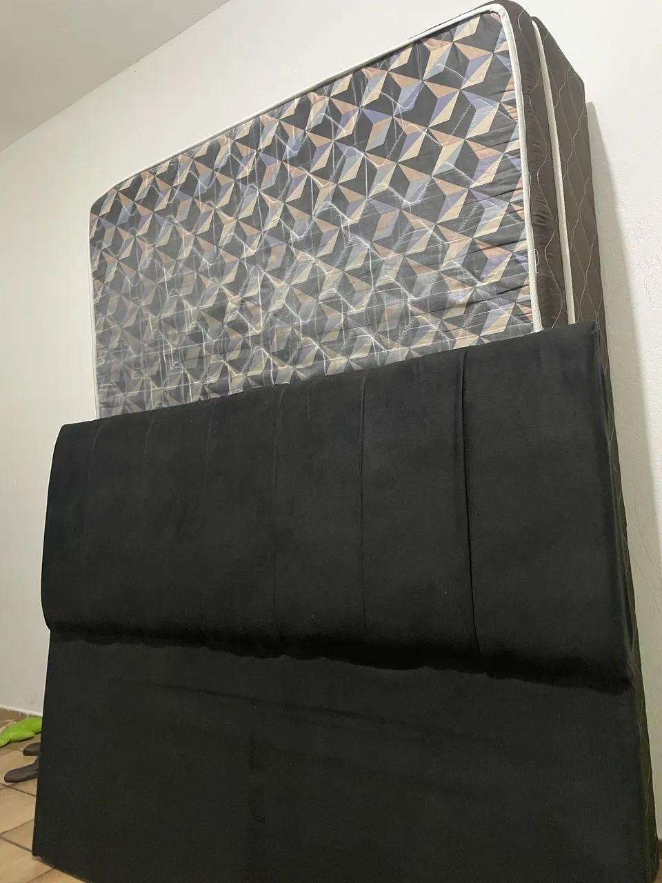 Desapego cama de casal+ cabeceira estofada  - Foto 2