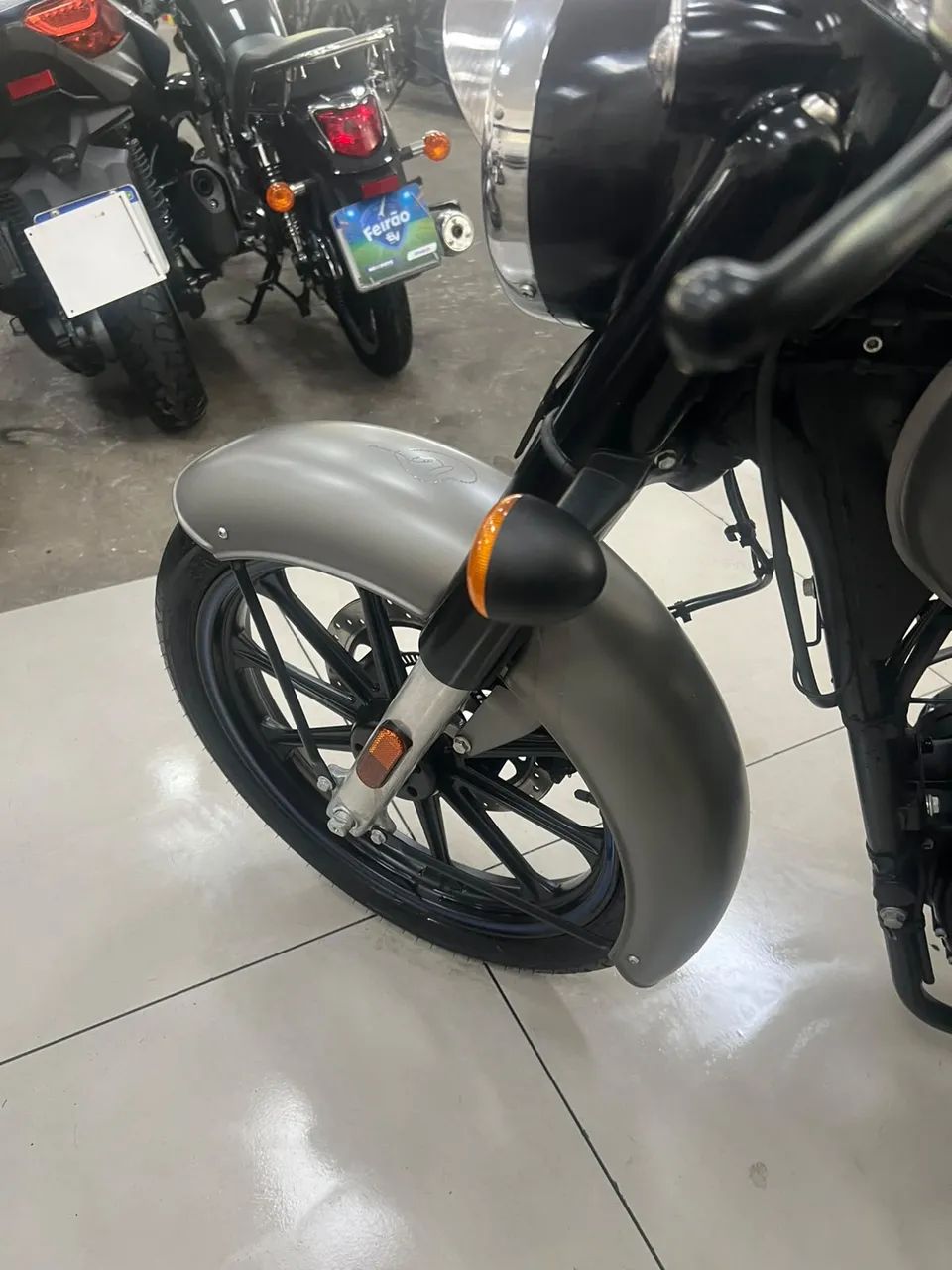 ROYAL ENFIELD CLASSIC 350 - Foto 4