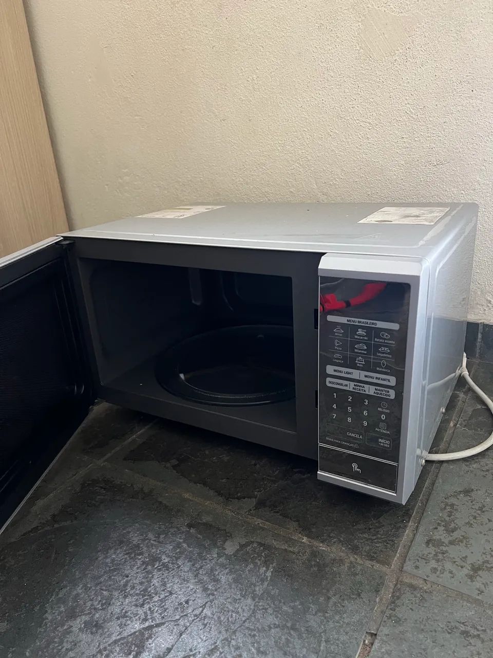 Microondas 30 litros LG - Foto 4