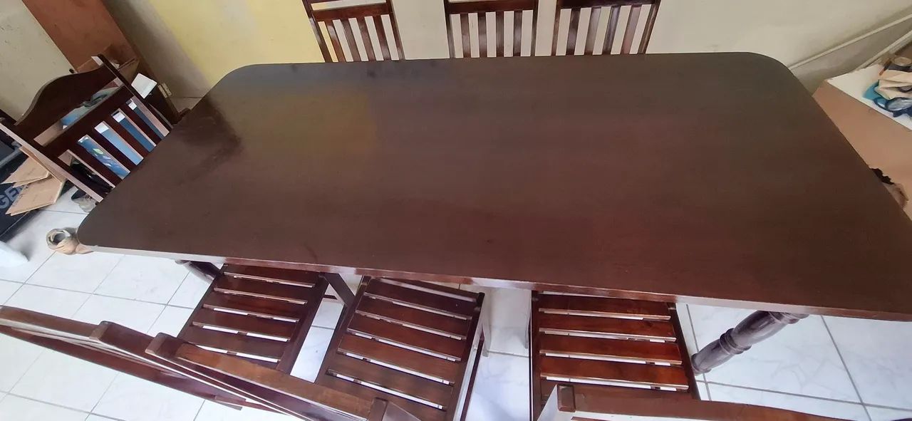 Mesa em Imbuia com 8 cadeiras - Foto 5