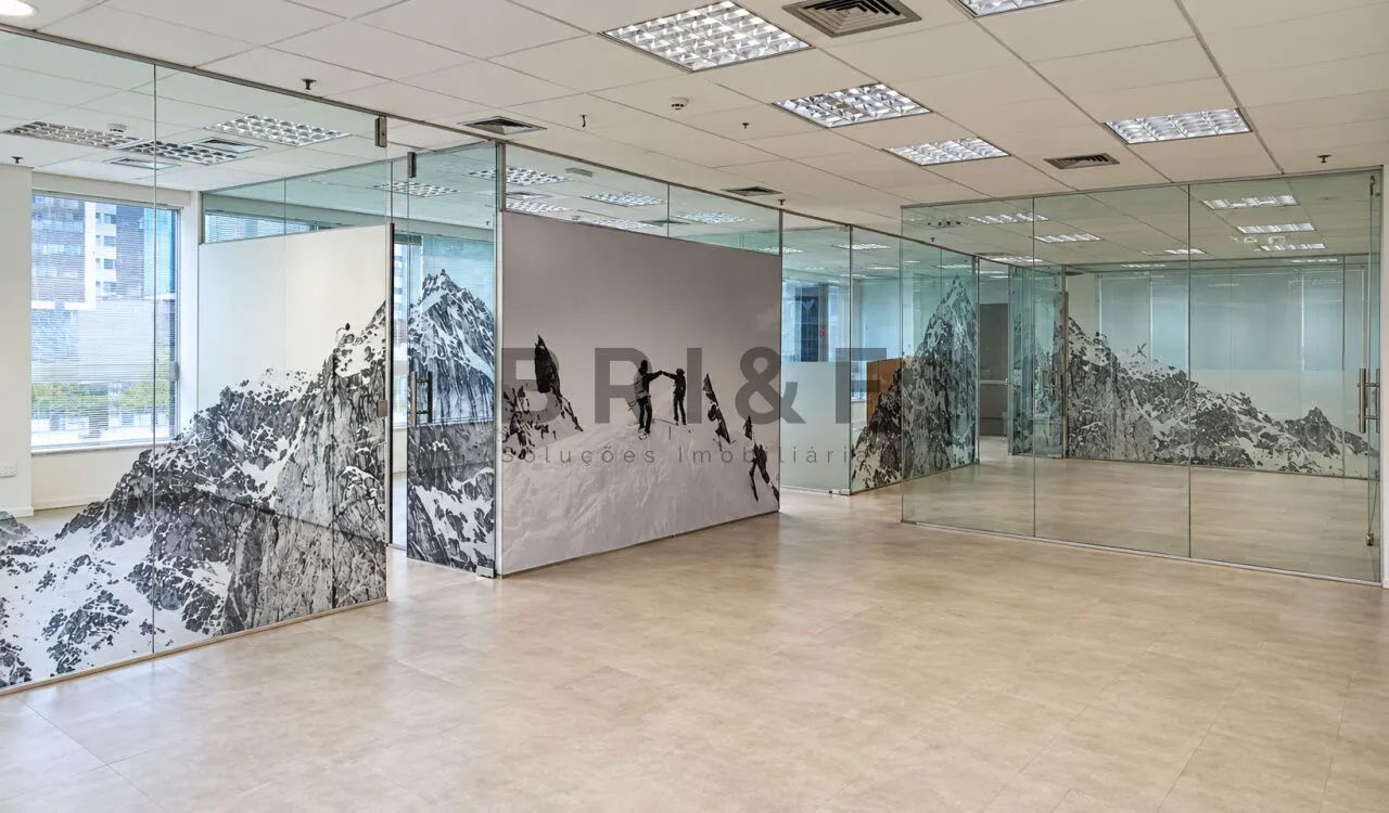 CONJUNTO COMERCIAL PARA ALUGAR COM 459M², 6 SALAS E 2 VAGAS NO ITAIM BIBI