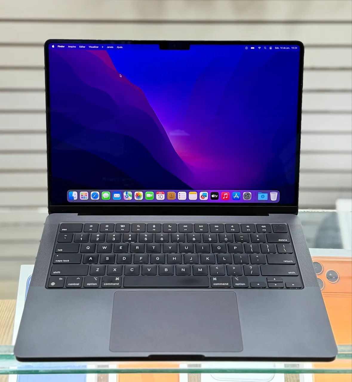 Macbook pro 14 polegadas chip m3 pro 18gb / 512gb bateria 100