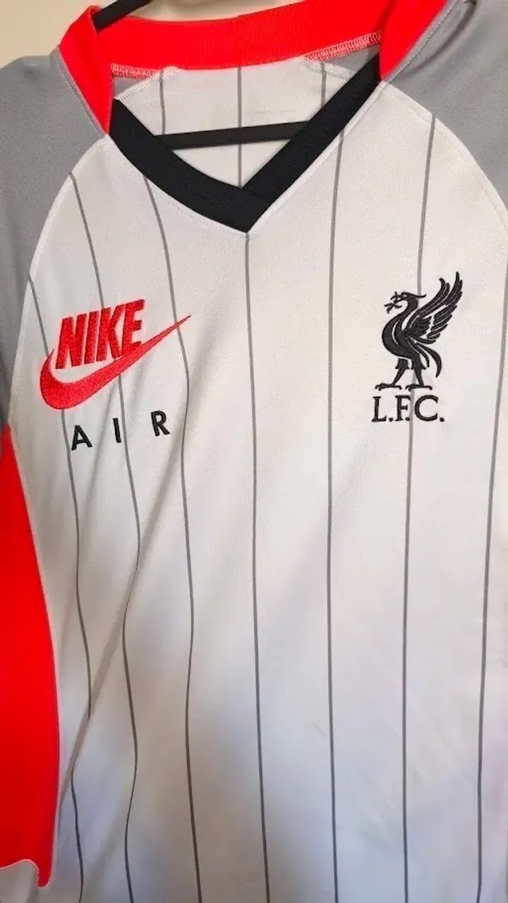 Camisa Liverpool Nike Air Max 2020-21 - Foto 3
