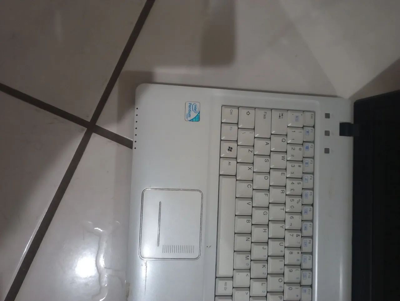 Vendo 04 notebook 
