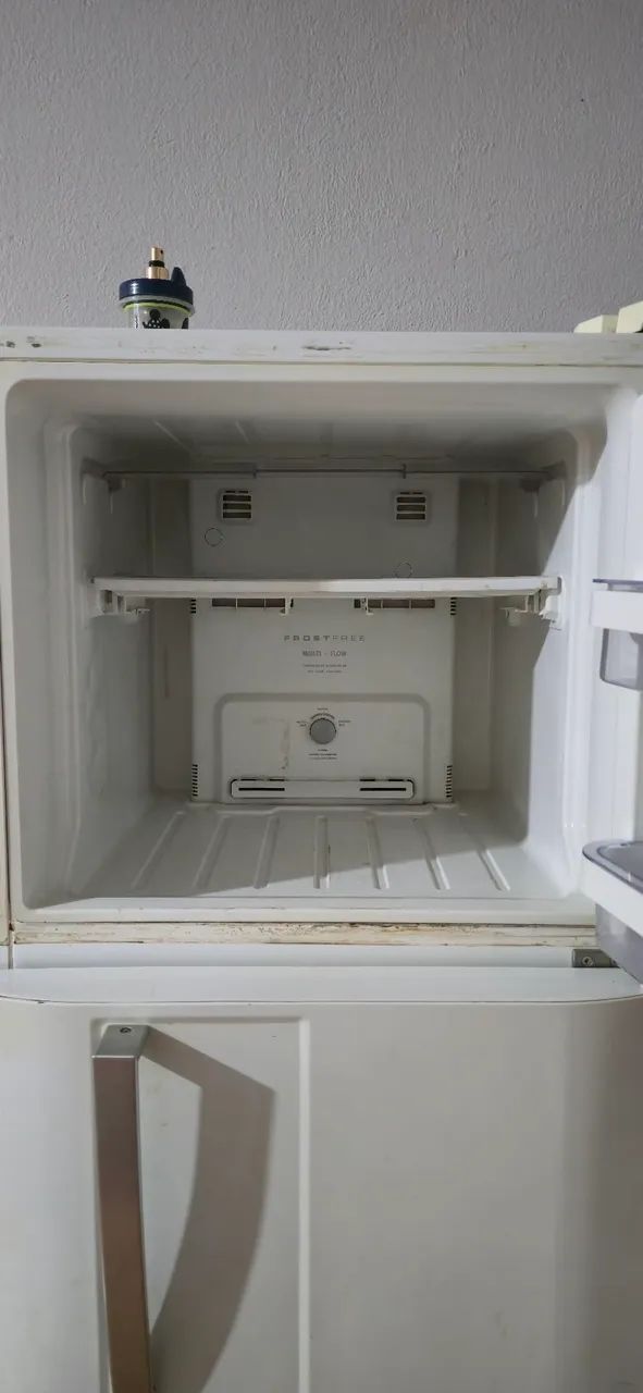 Vendo Geladeira Brastemp com defeito - Foto 3