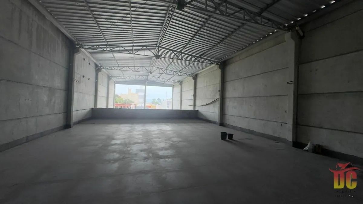 Excelente sala comercial frente Avenida Eugenio Krause - Foto 4