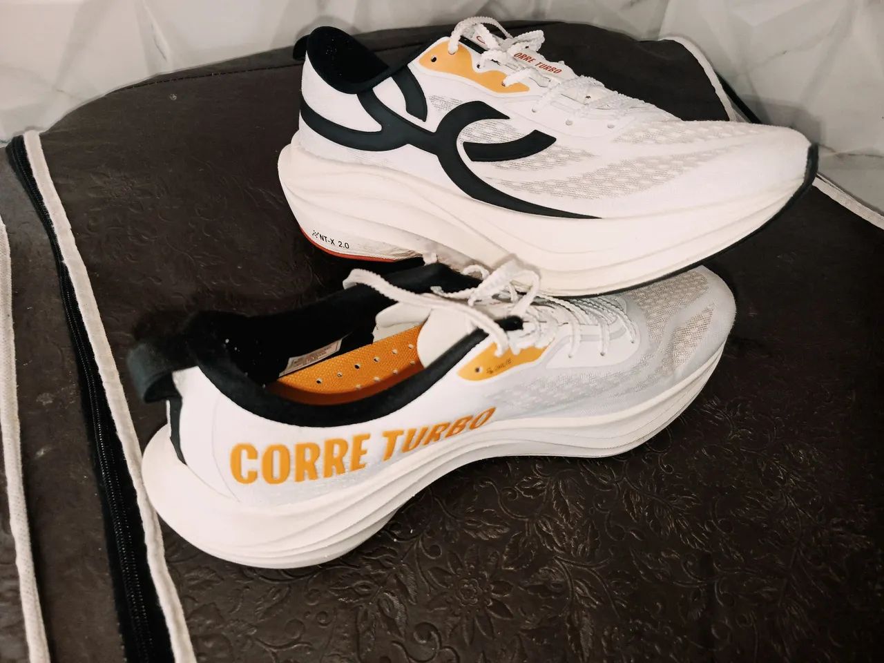 Olympikus Corre Turbo (Branco 40) - BARATO!