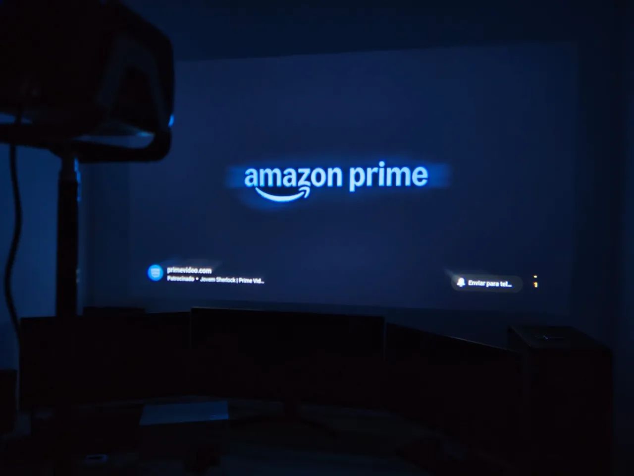 Projetor bettdow ac1066 com tripe  - Foto 5