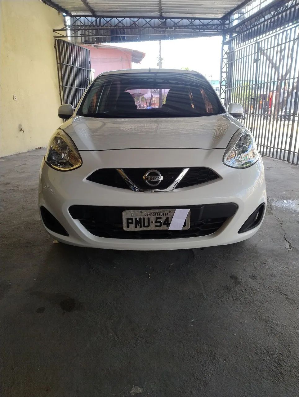 Nissan March 1.0 12V FLEX 5P 2015