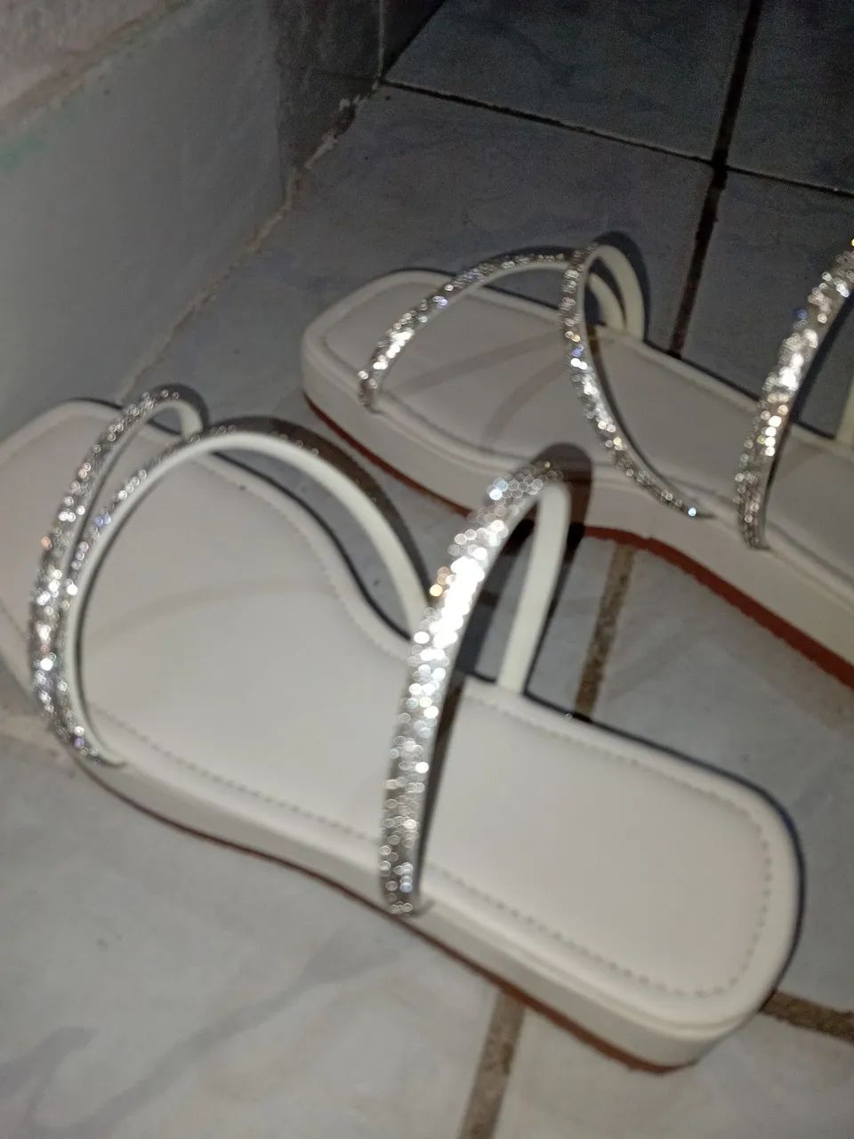 Rasteira Plataforma com strass NOVA.<br> - Foto 2