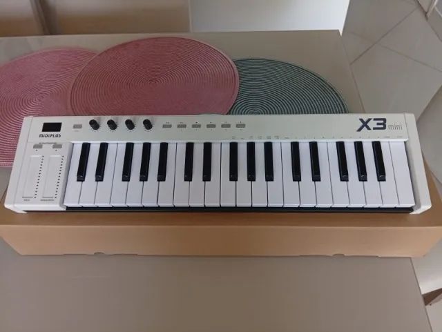 Midi Plus X3 Mini - Controlador Midi 37 teclas