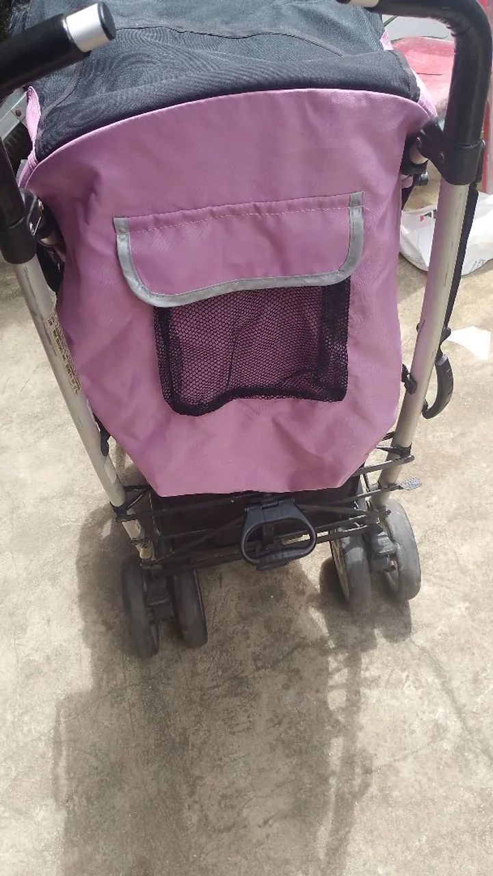 Vendo carrinho de bebê em perfeito estado  - Foto 3