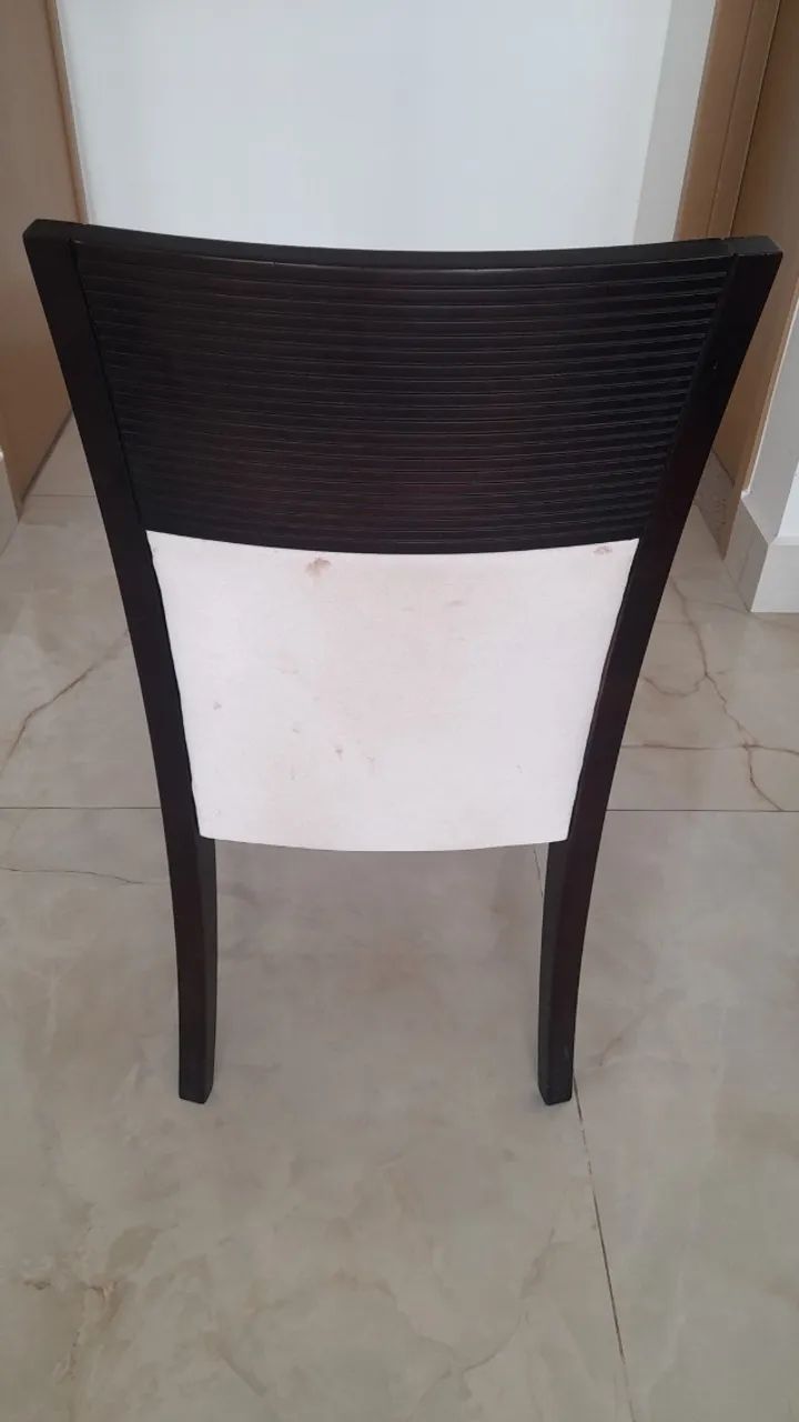 Mesa de Jantar com 06 Cadeiras - Foto 4