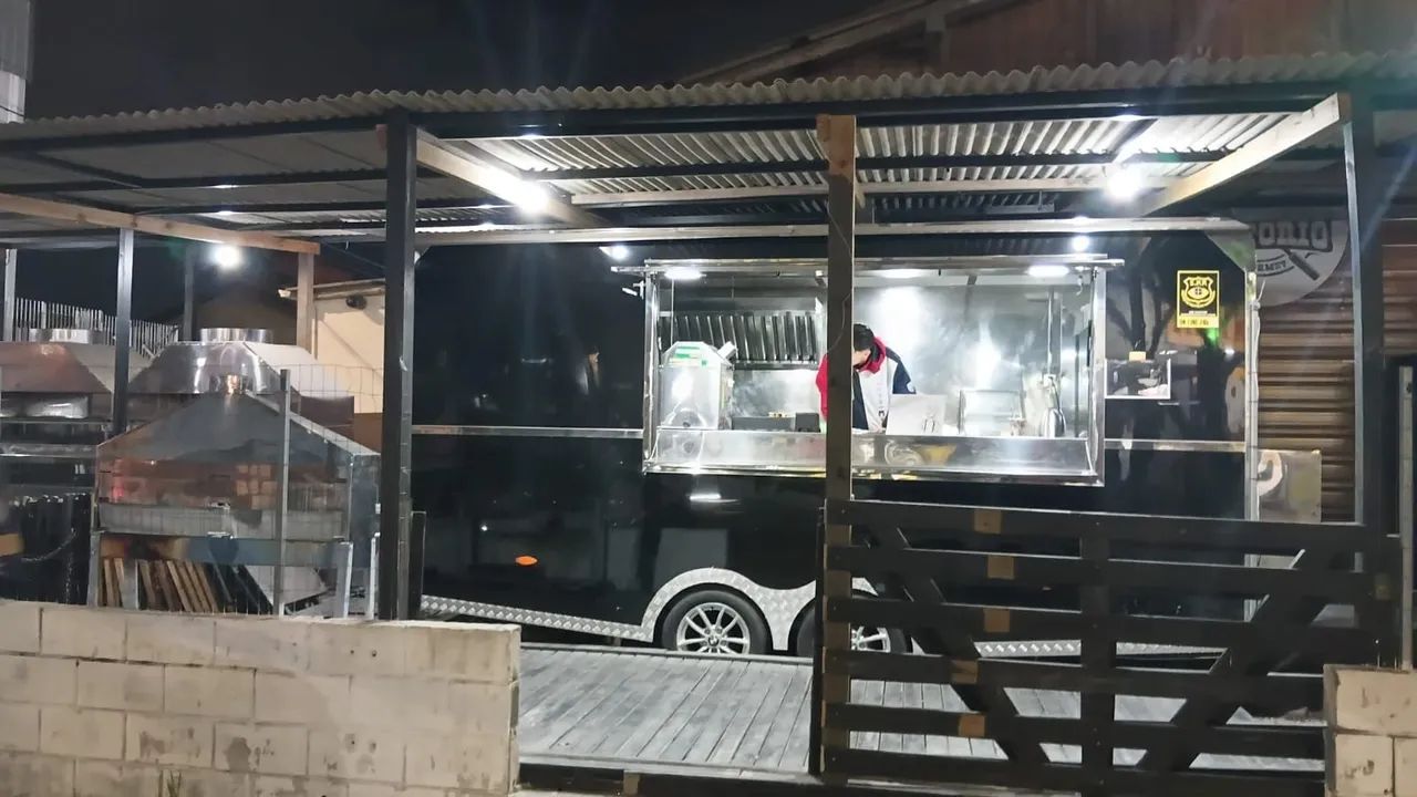 Vendo ou alugo treilher + ponto comercial  - Foto 3