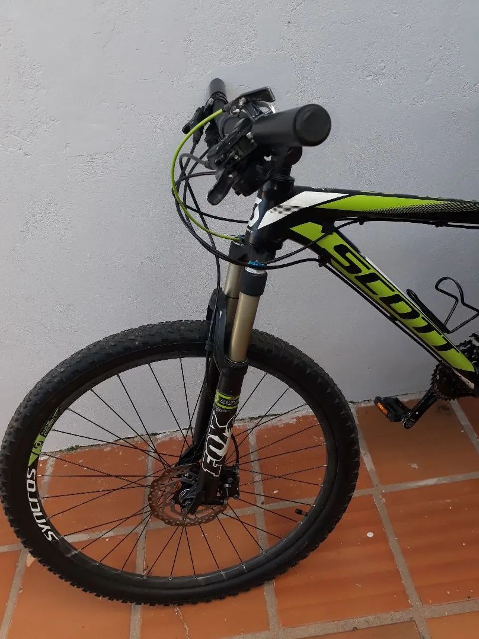 Bicicleta Scott Scale 750 - Foto 2