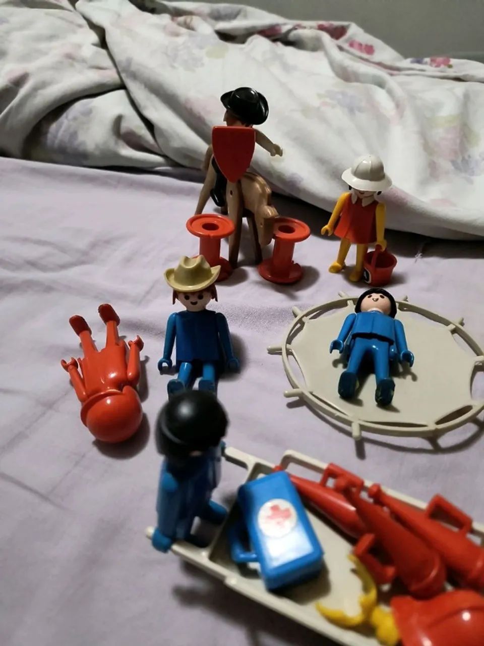 lote playmobil nave espacial e diversos - Foto 4