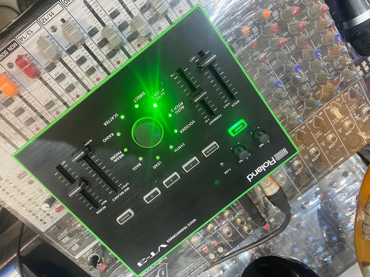 Multi Efeito para Voz Roland VT-3 Voice Transformer - Foto 5