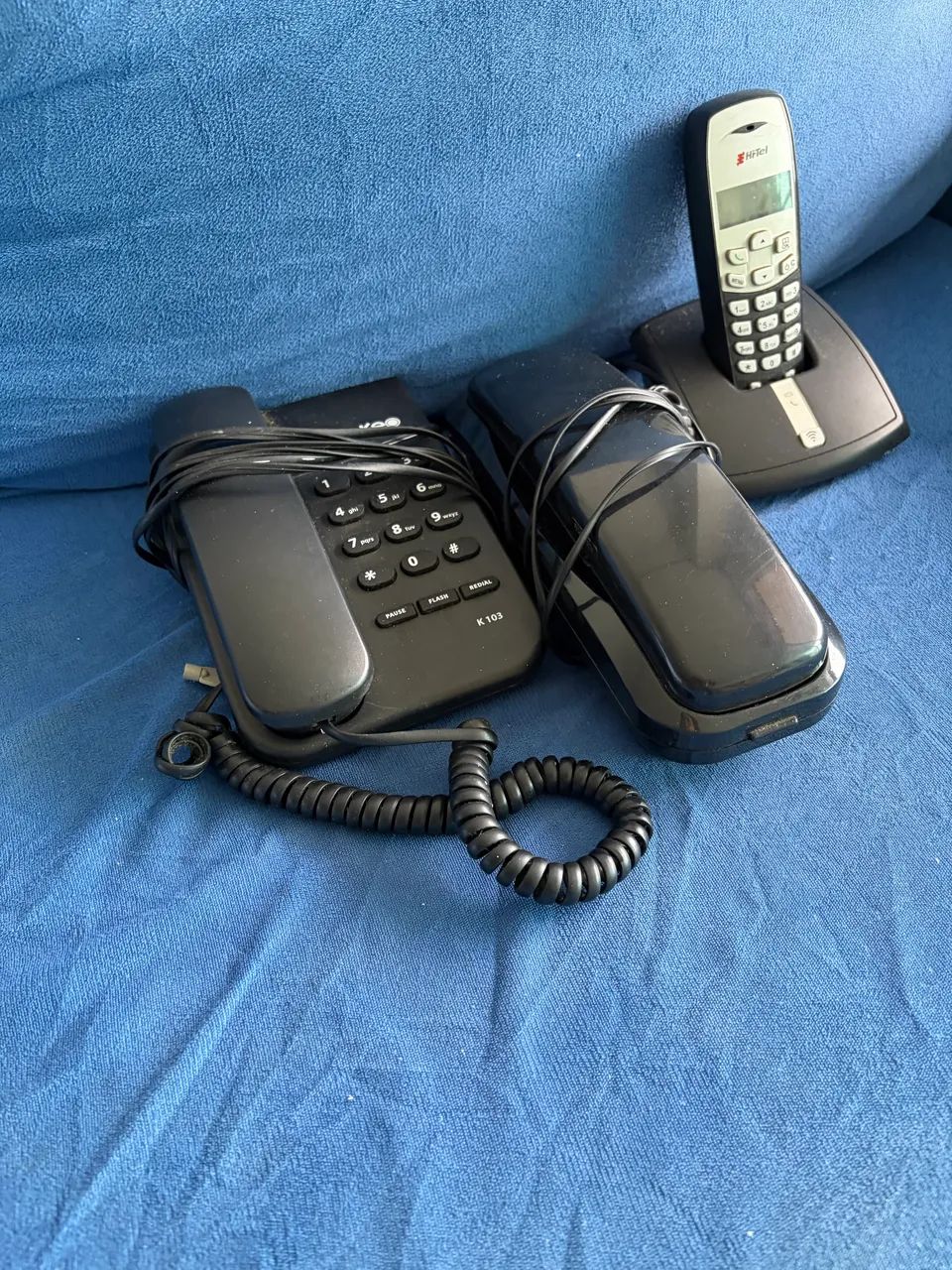 Telefone antigos funcionando.