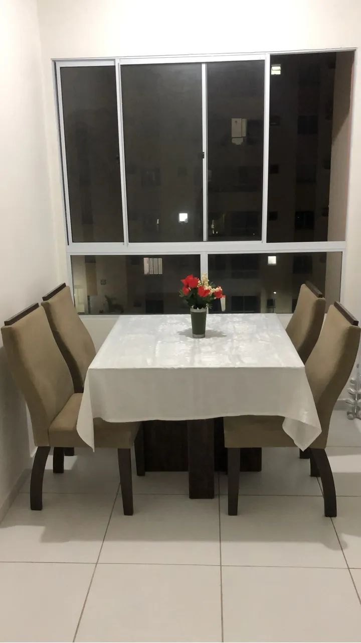 Mesa de Vidro com 4 Cadeiras 