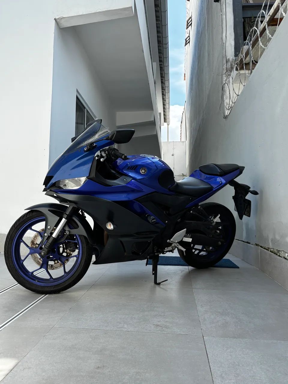 Yamaha R3 - Foto 4