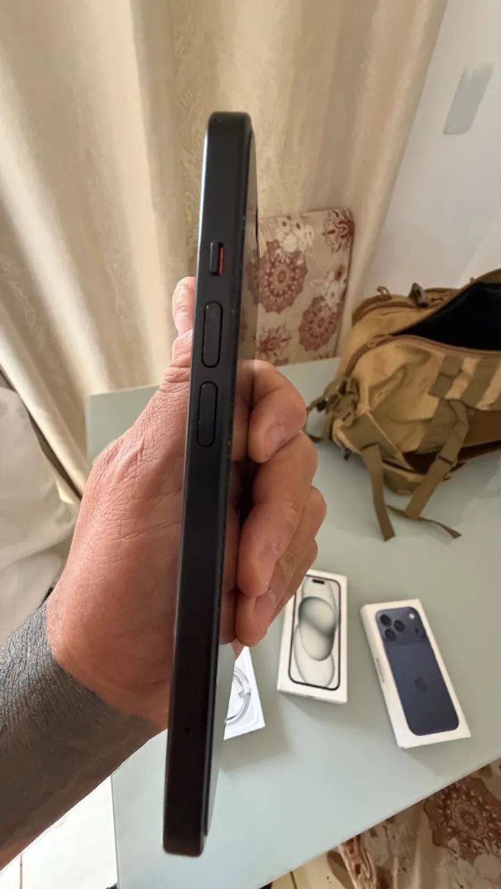 IPHONE 15 - Foto 3