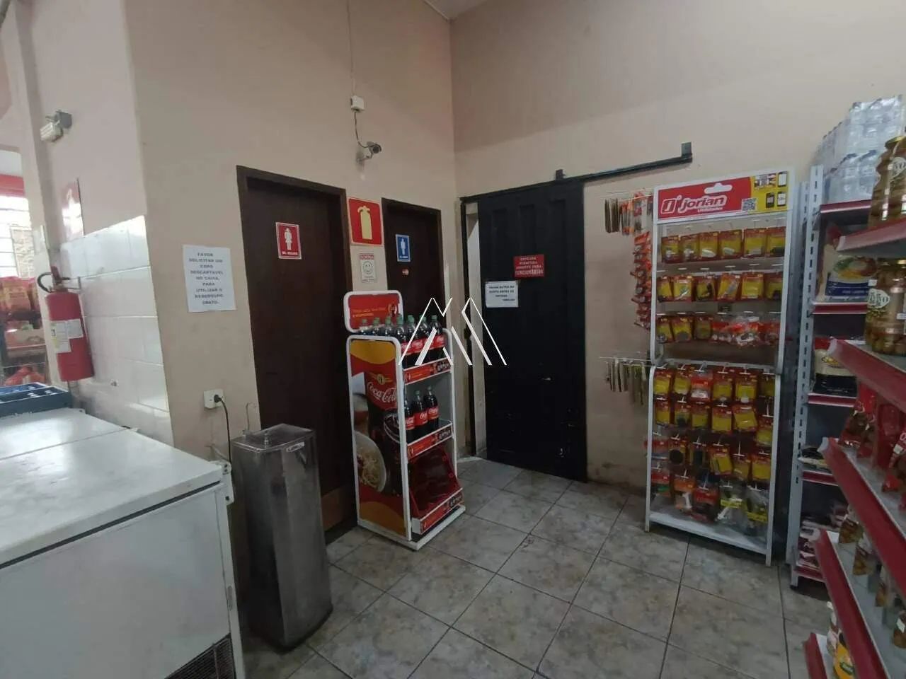 Vendo prédio comercial em Itaúna com excelente localização! - Foto 3