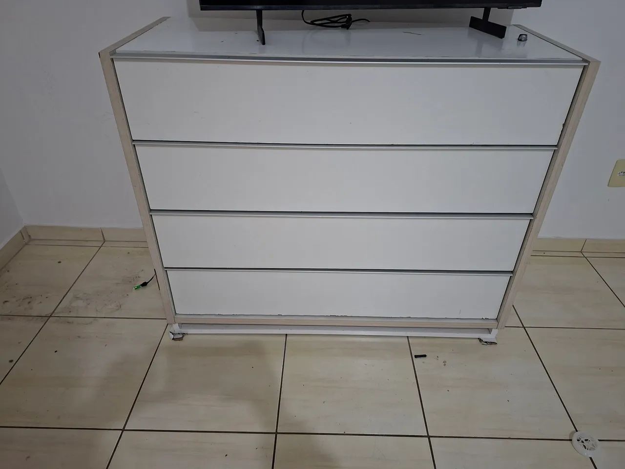 Vendo cômoda