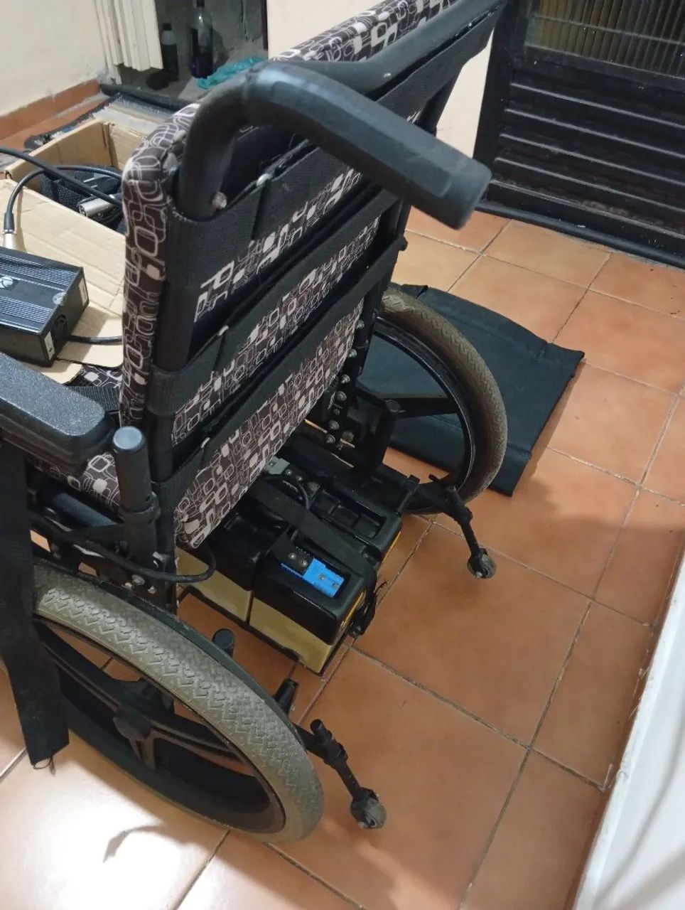 Cadeira de rodas eletrônica  - Foto 3
