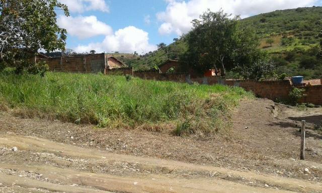 Lote com 400 m²