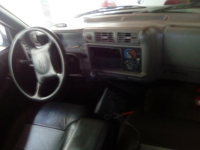 Vendo uma Blazer 97 4.3 v 6 completa - Foto 3
