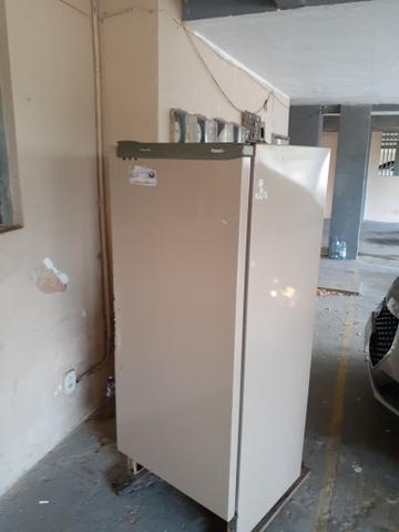Geladeira Consul 280l, 220V, usada, funciona perfeitamente - Foto 3