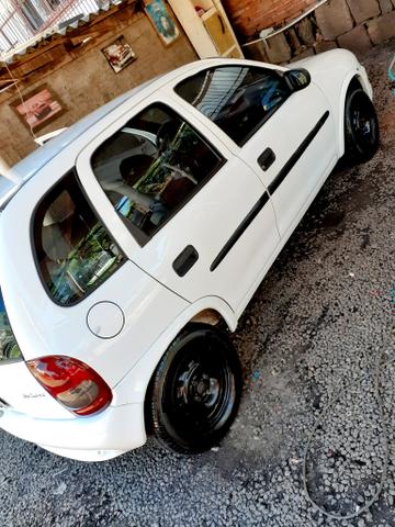 Vendo corsa 1.6 2001 com ar condicionado