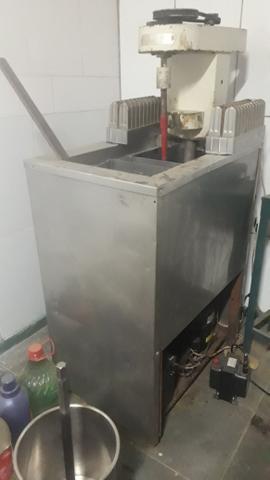 Maquina de sorvete e picolé