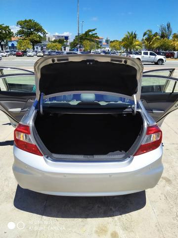 Honda Civic Semi Novo Completo e Automatico 2014 Conservado - Foto 17