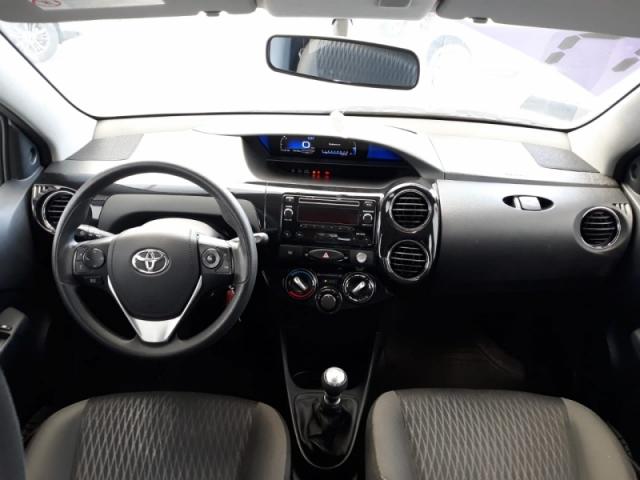 TOYOTA ETIOS 1.5 XS 16V FLEX 4P MANUAL 2016 - Foto 4