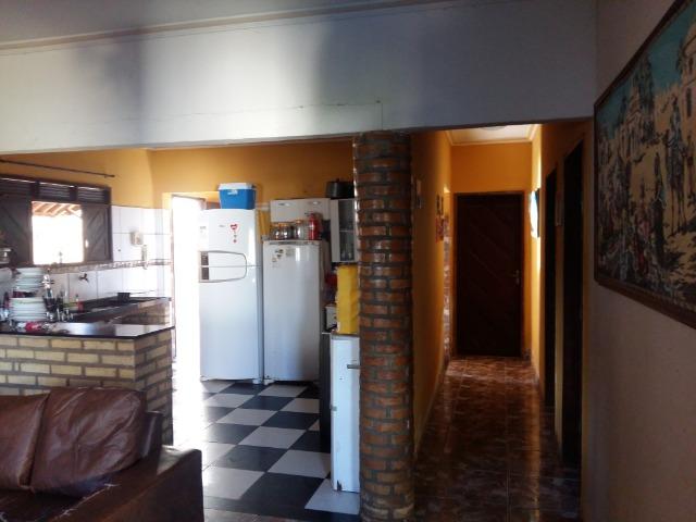 Ótima Casa com piscina e Ponto Comercial - Foto 14