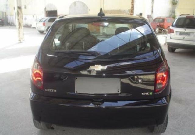 Vendo Chevrolet celta ano 2014 completo - Foto 5