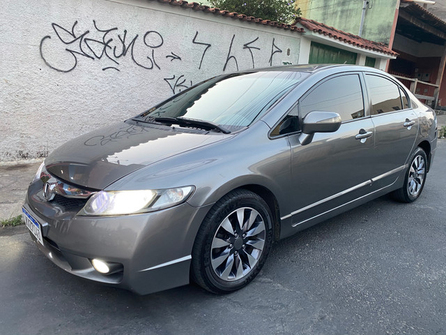 Honda Civic 1.8 2011 Automático