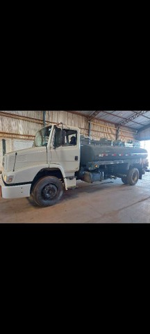 CAMINHÃO TANQUE