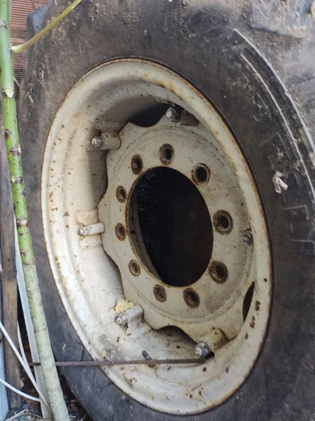 Par de Aro com pneus  24 do Valmet - Foto 4