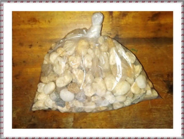 Seixo polido de rio - número 2 - Pacote com 3 Kg - Foto 2