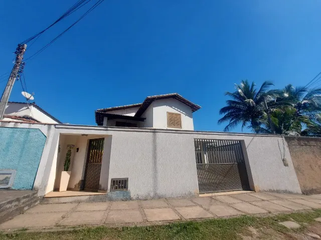 Casa Alto Padrão 3 suítes com Piscina