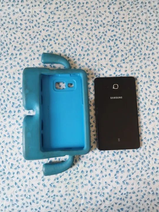 *PECAS* 2 Tablets Samsung TabA6 