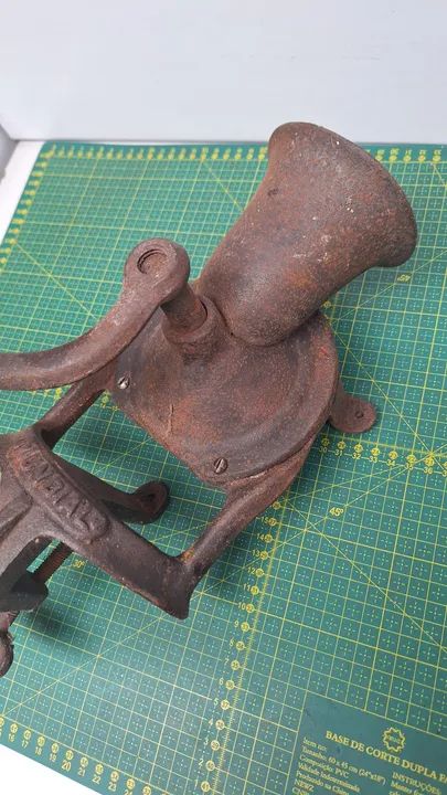 Moedor de café antigo ferro fundido  - Foto 3