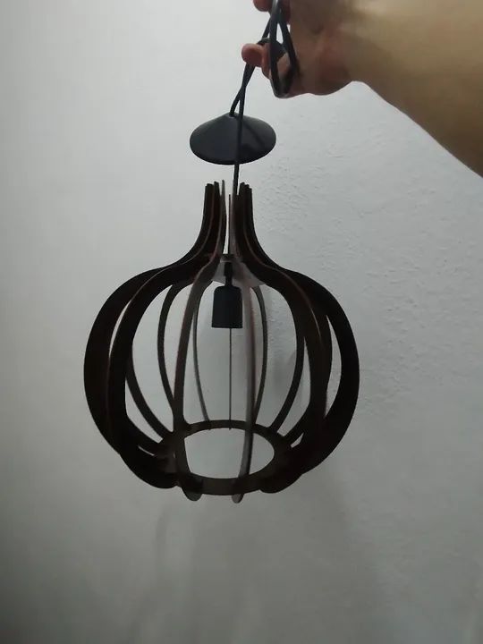 Lustre pendente de madeira Ilux - Foto 3