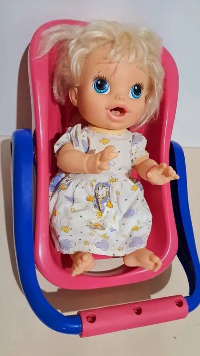 Boneca Baby Alive Com Cadeirinha